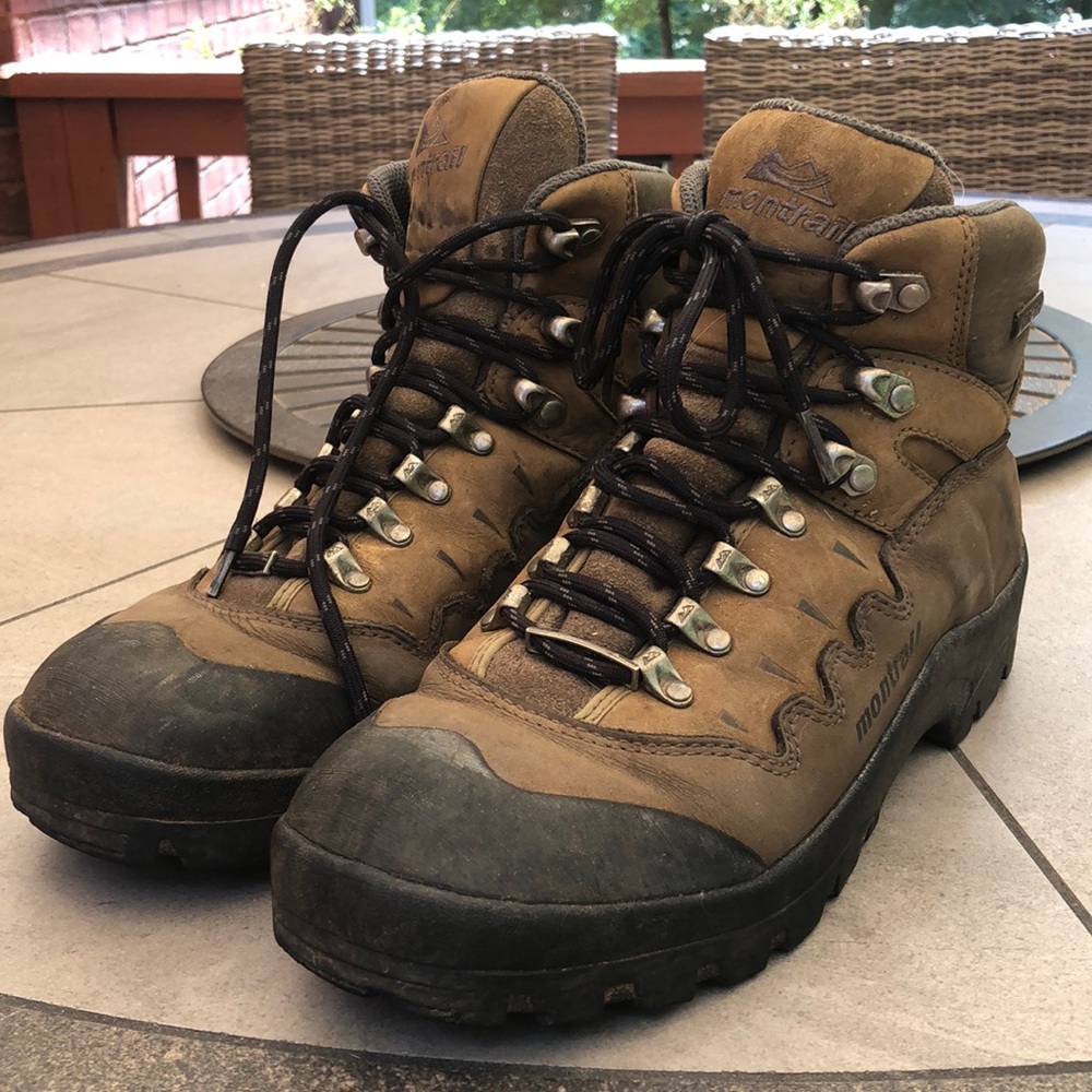 Montrail well broken-in women’s hiking boots size 10 with goretex